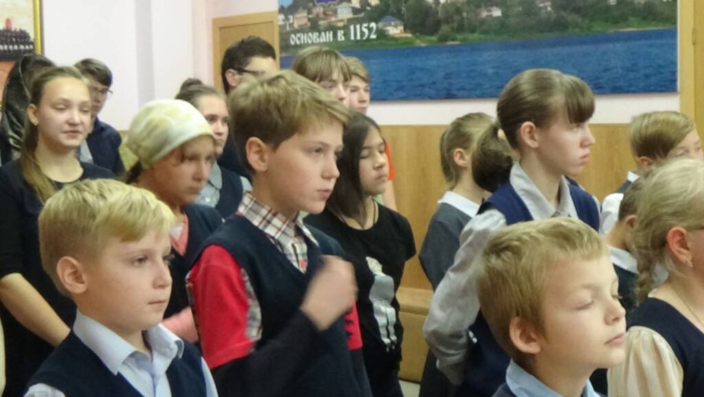 В православной школе совершили миссионерскую литургию