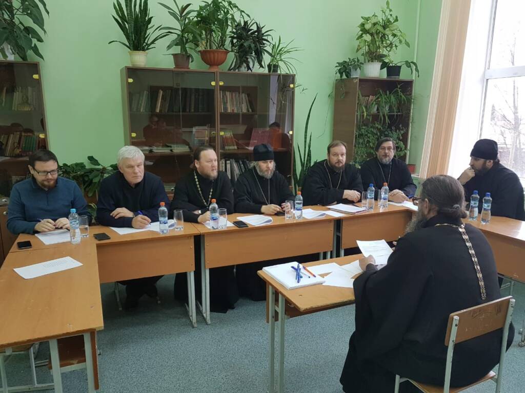 Архипастырь возглавил работу экзаменационной комиссии на курсах повышения квалификации для духовенства Касимовской епархии