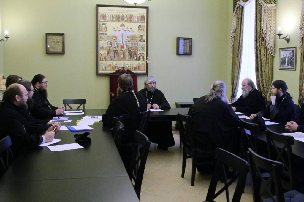 Правящий Архиерей возглавил рабочее заседание руководителей епархиальных отделов