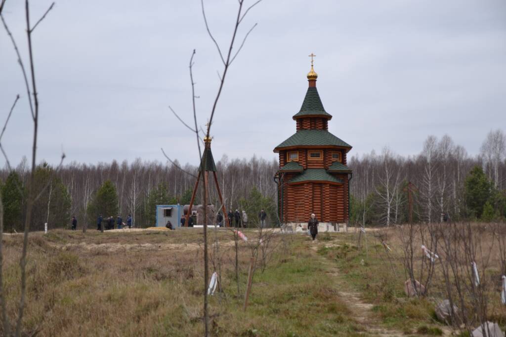 Освящение колокола, поклонного креста в поселке Кустарёвка Сасовского района