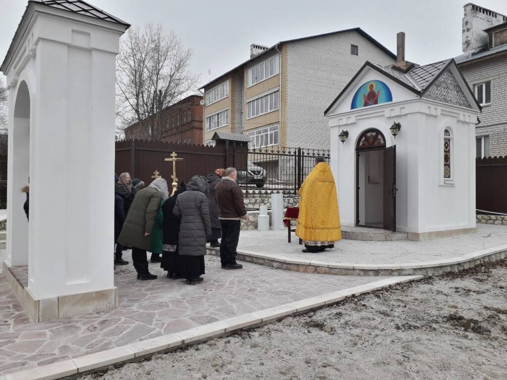 Освящение куполов с крестами для часовни и колоколов для монастырской звонницы в Касимовском Казанском монастыре