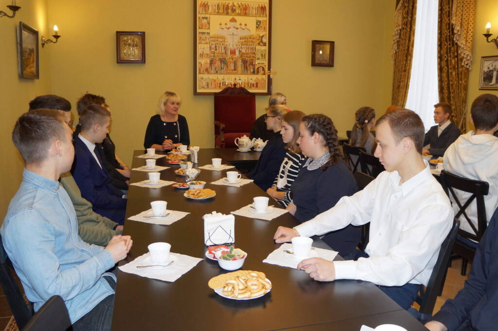 Встреча епископа Касимовского и Сасовского Василия со студентами Касимовского нефтегазового колледжа
