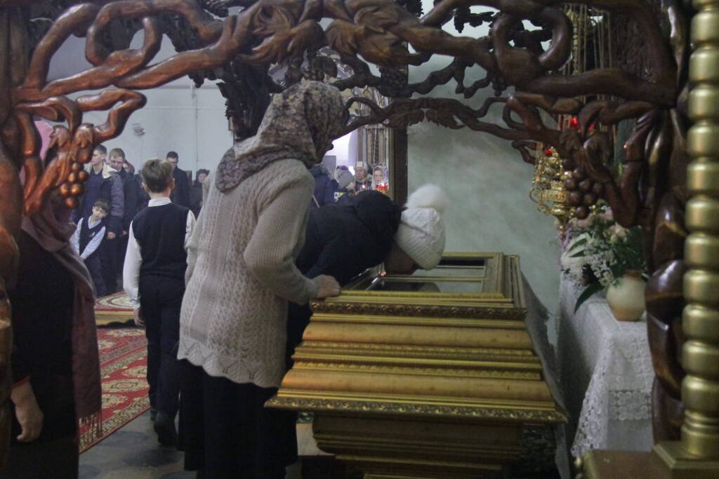 Божественная литургия в Троицком храме города Касимова в день памяти священноисповедника Сергия Касимовского.