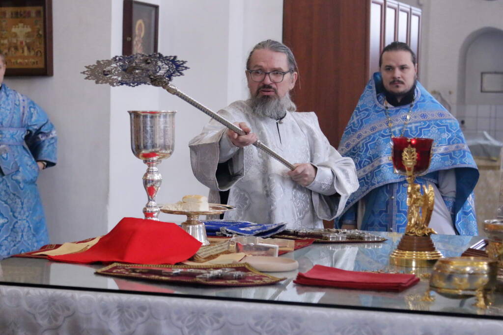 Божественная литургия в праздник Сретения Господня в Вознесенском кафедральном соборе
