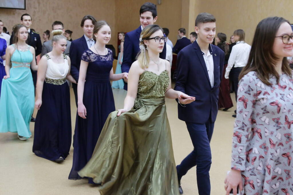 В Касимове состоялся «Сретенский Бал», посвященный Дню православной молодежи