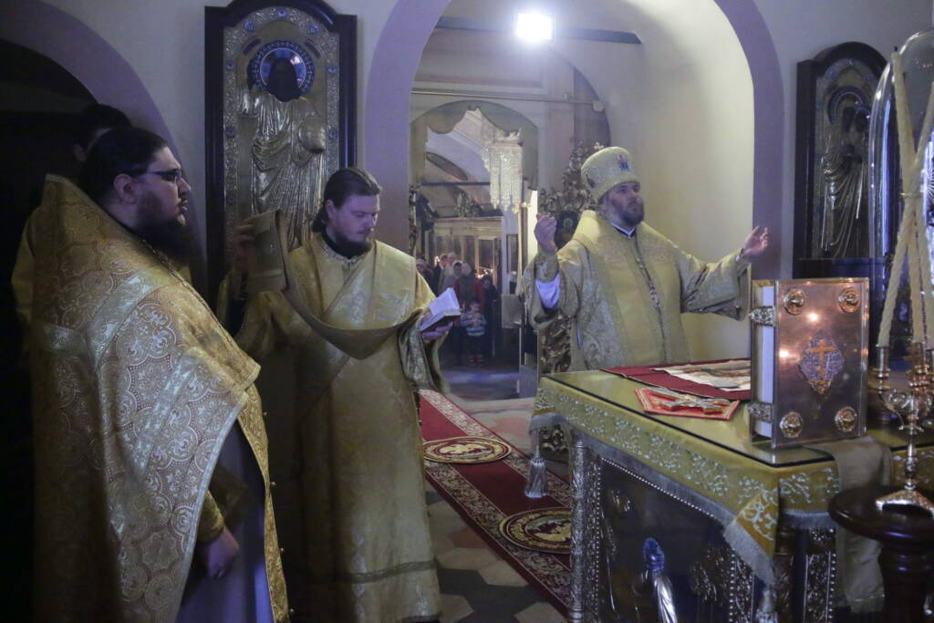 Божественная литургия в Никольском храме г. Касимова в Неделю мясопустную, о Страшном суде
