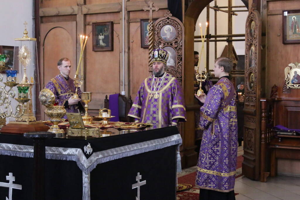 Божественная литургия в Неделю 2-ю Великого поста и день памяти святителя Григория Паламы в Вознесенском кафедральном соборе