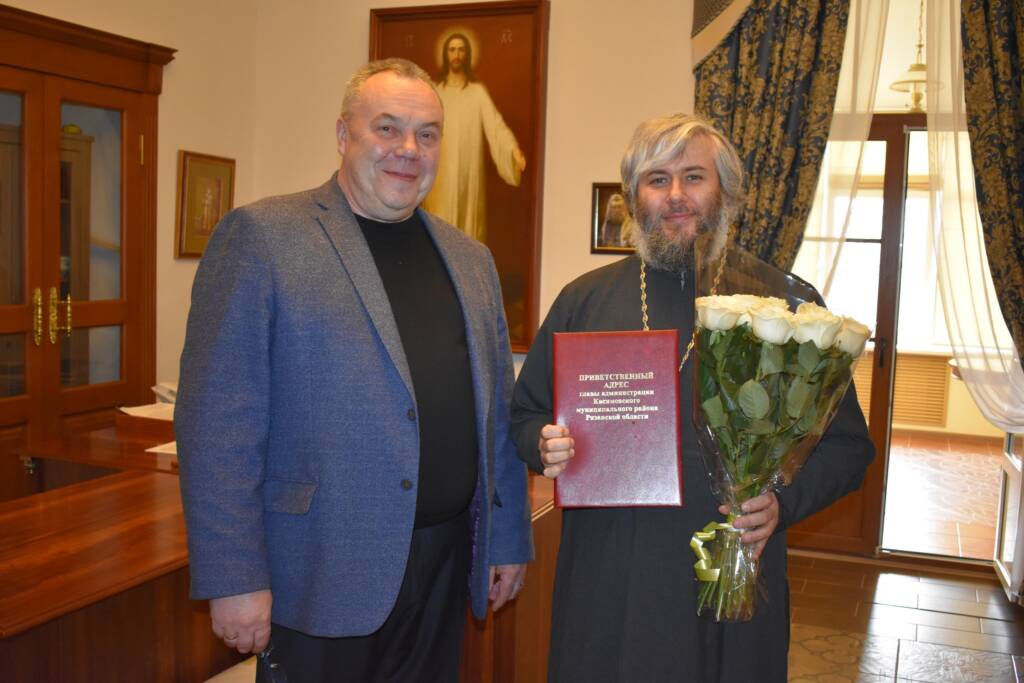 Глава администрации Касимовского муниципального района – Герман Боков поздравил Преосвященного епископа Василия с годовщиной иерейской хиротонии