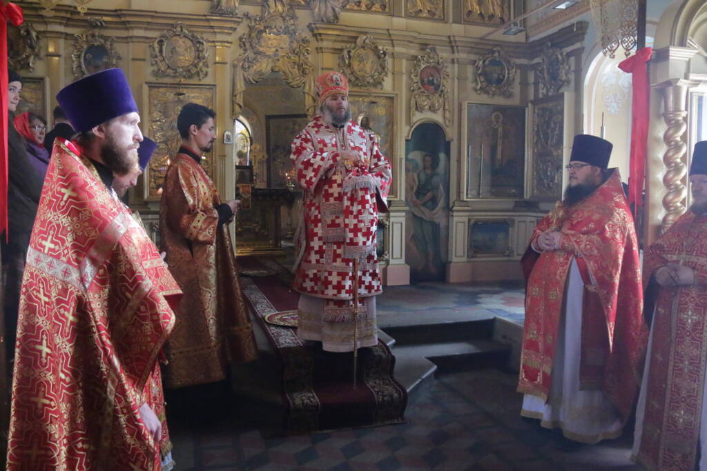 Божественная литургия в субботу Светлой седмицы в Никольском храме города Касимова