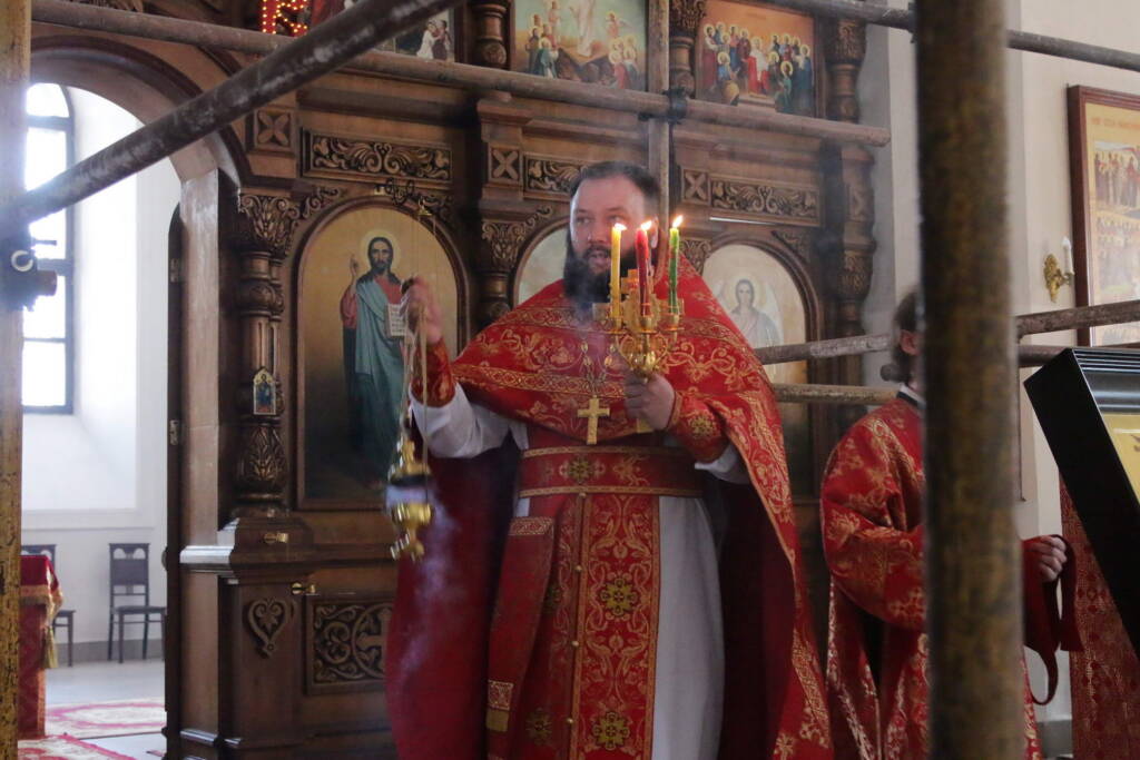 Божественная литургия на Радоницу, поминовение усопших в Вознесенском кафедральном соборе городе Касимова
