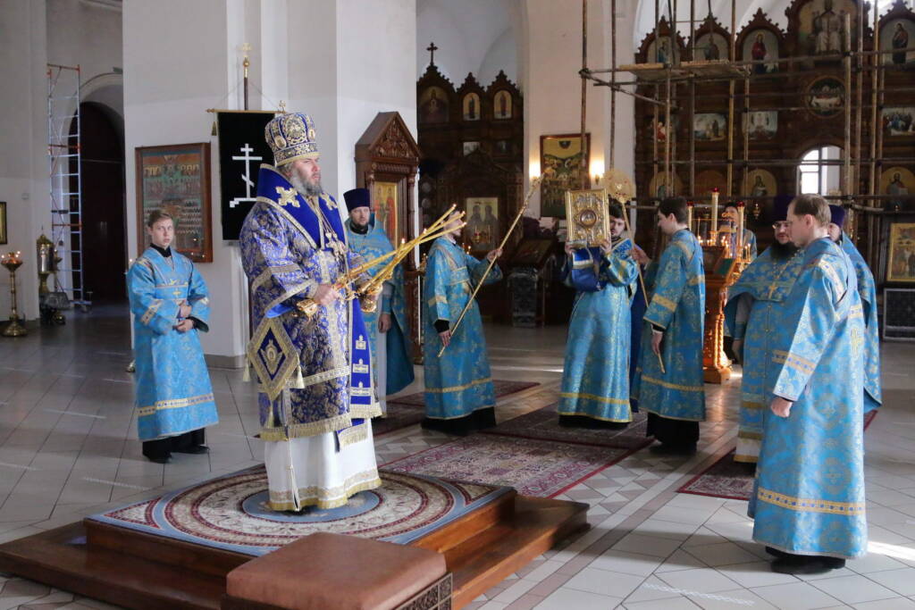 Божественная литургия в праздник Благовещения Пресвятой Богородицы в Вознесенском кафедральном соборе города Касимова