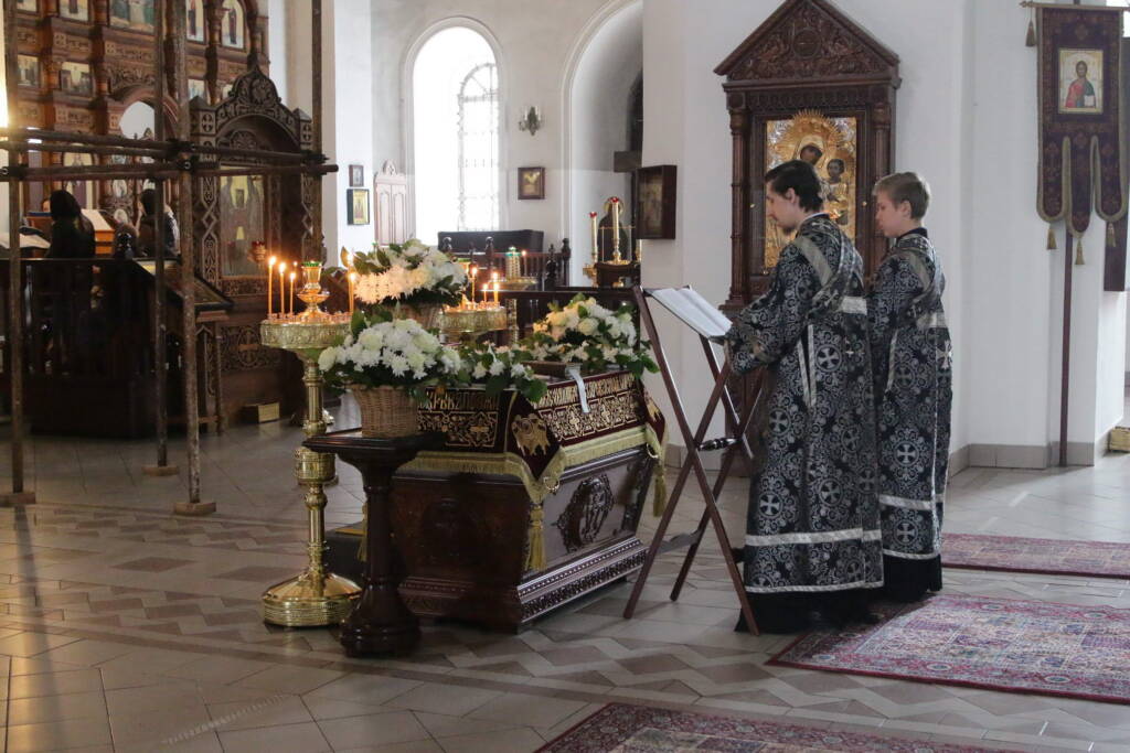 Божественная литургия в Великую субботу Страстной седмицы в Вознесенском кафедральном соборе