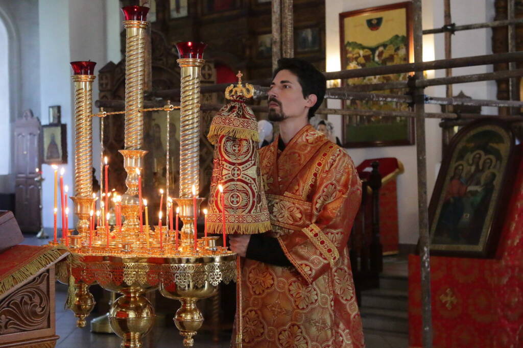 Божественная литургия в Неделю 5-ю по Пасхе, о самаряныне в Вознесенском кафедральном соборе города Касимова