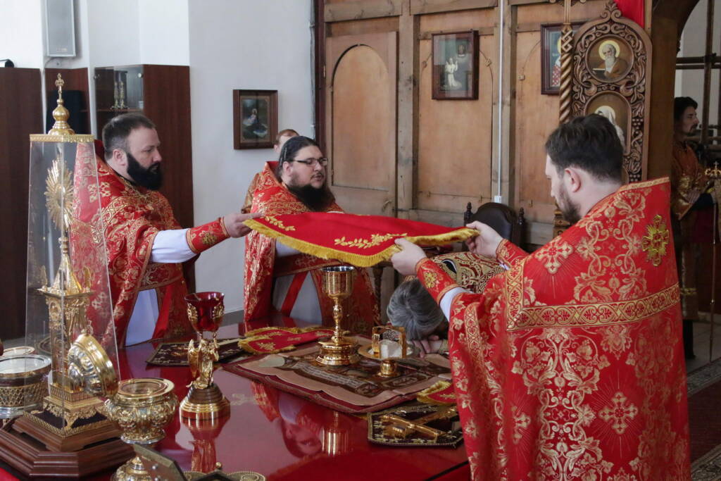 Божественная литургия в Неделю 5-ю по Пасхе, о самаряныне в Вознесенском кафедральном соборе города Касимова