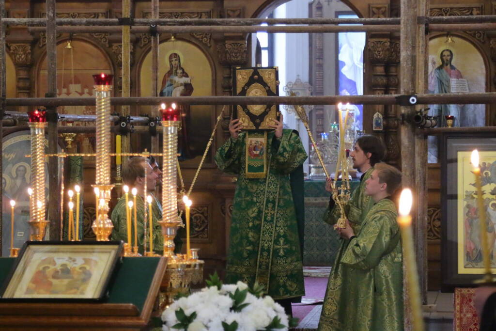 Всенощное бдение в канун праздника Святой Троицы в Вознесенском кафедральном соборе города Касимова