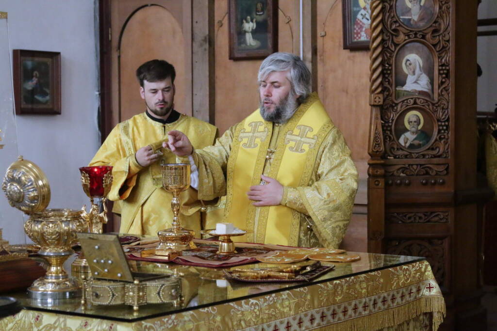 Божественная литургия в Неделю 4-ю по Пятидесятнице в Вознесенском кафедральном соборе города Касимова