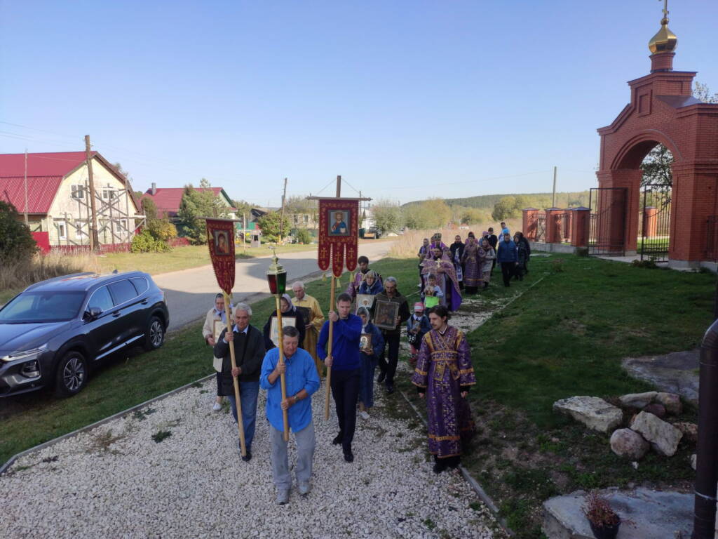 Престольный праздник в Крестовоздвиженском храме села Балушевы Починки Касимовского района