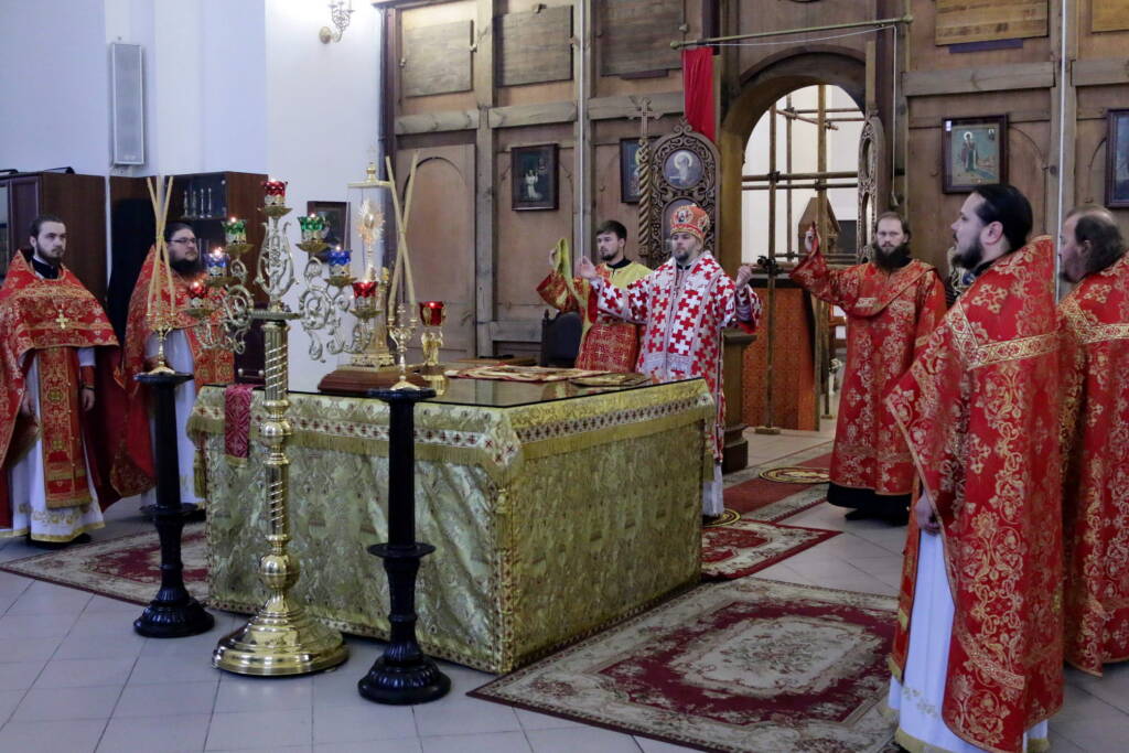 Божественная литургия в день памяти священномученика Матфия, пресвитера Касимовского в Вознесенском кафедральном соборе города Касимова