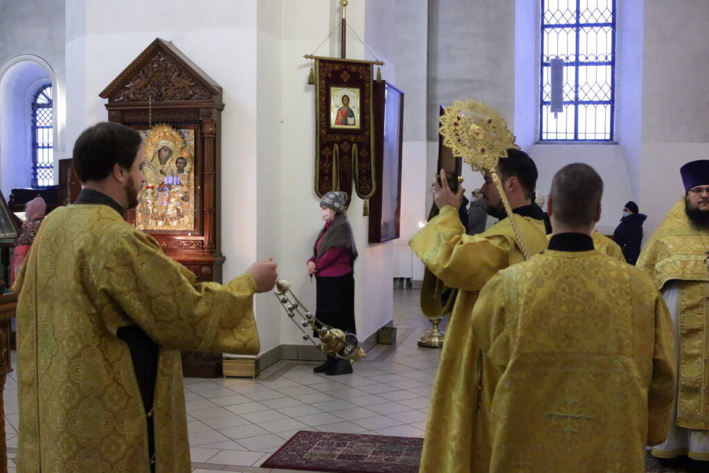 Божественная Литургия в Неделю 34-ю по Пятидесятнице в Вознесенском Кафедральном соборе города Касимова