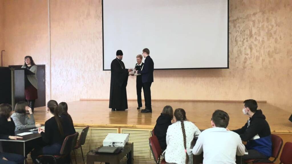 Епископ Василий посетил Центр культурного развития г. Касимова