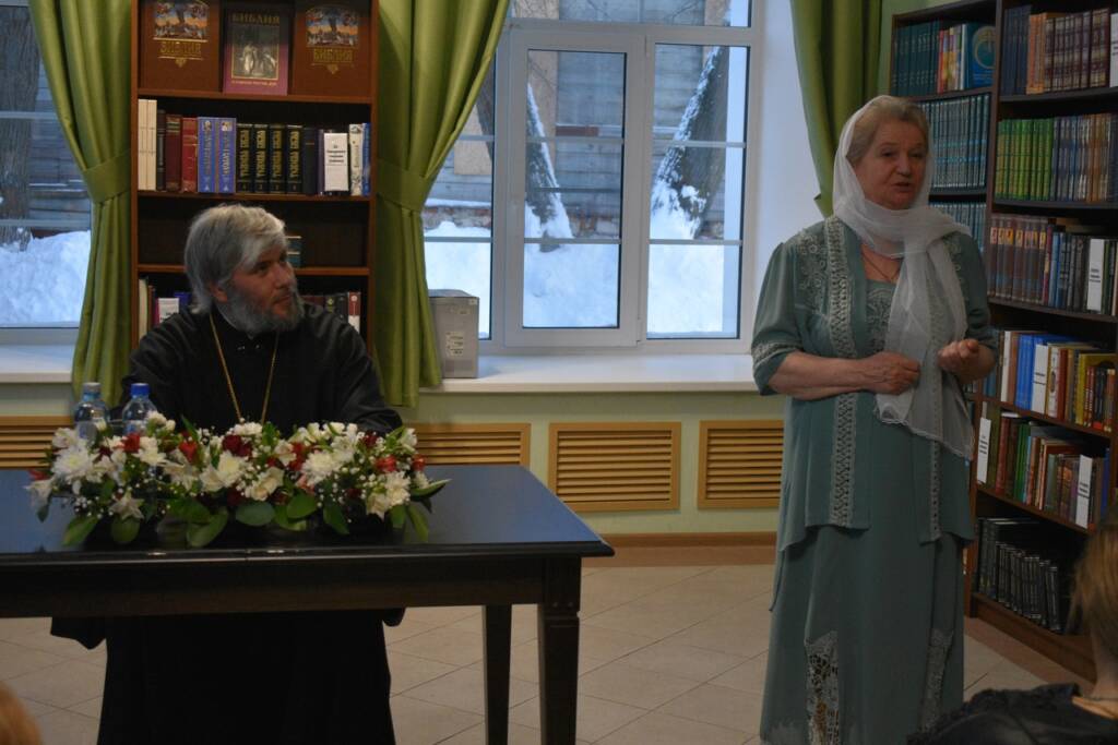 В Епархиальном управлении состоялось открытие православной библиотеки