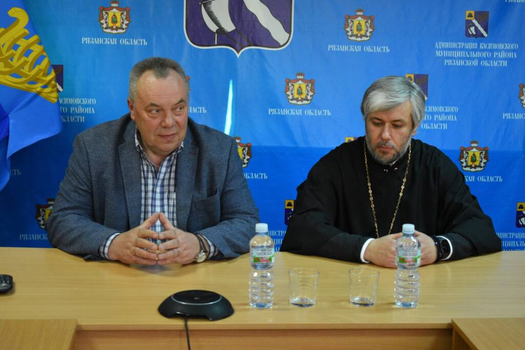 Епископ Василий встретился с главой администрации Касимовского района Германом Боковым и сотрудниками районной администрации