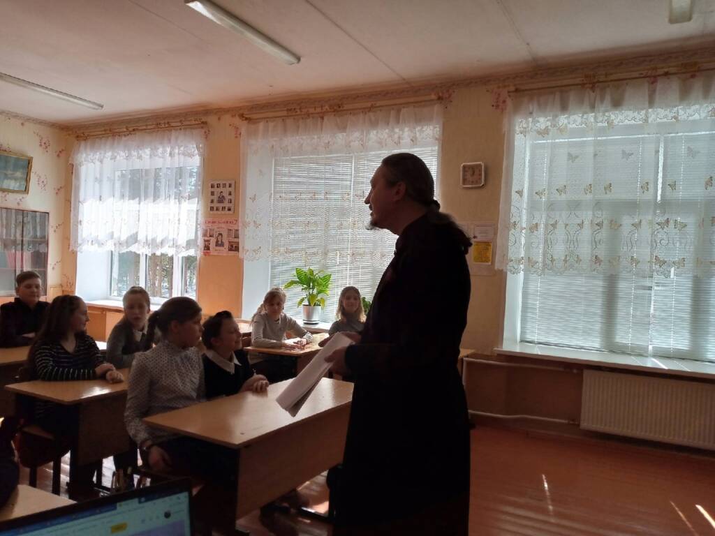 Уроки православия в Болоньской СОШ Клепиковского района