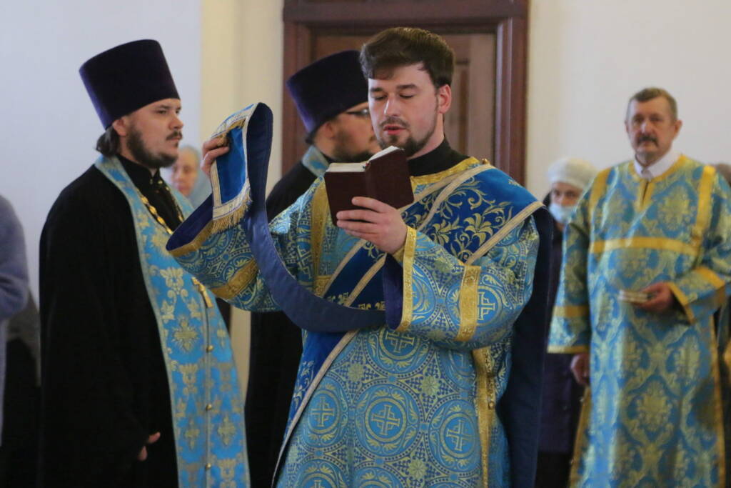 Богослужение в канун праздника Благовещения Пресвятой Богородицы в Вознесенском Кафедральном соборе Касимова