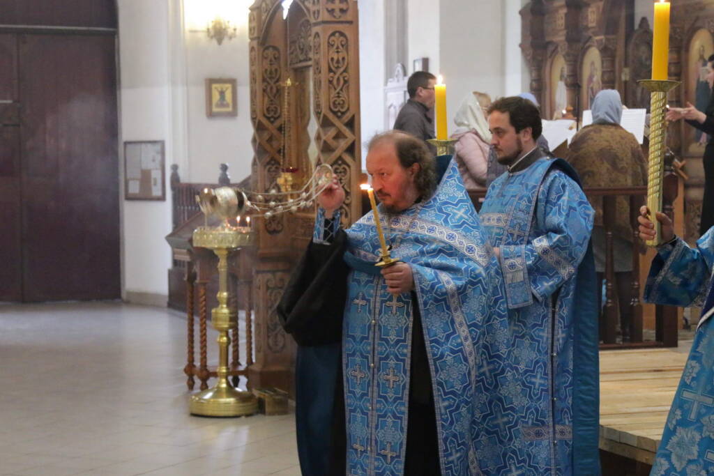 Утреня с чтением акафиста Пресвятой Богородице в Вознесенском Кафедральном соборе города Касимова