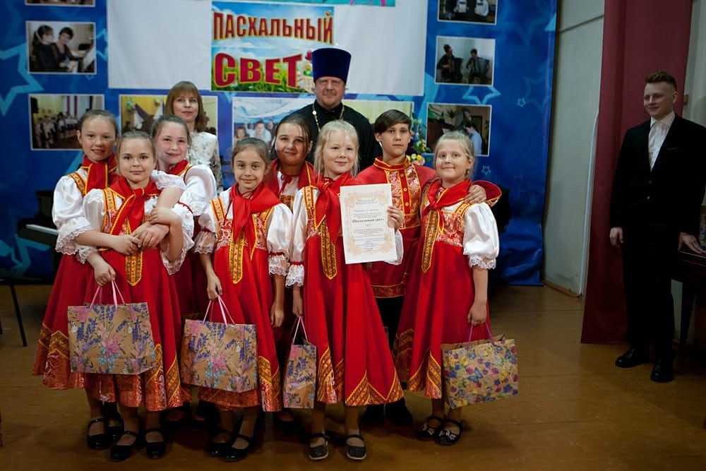 В Шиловской детской школе искусств состоялся четвертый школьный фестиваль-конкурс детского исполнительского творчества учащихся "Пасхальный свет"