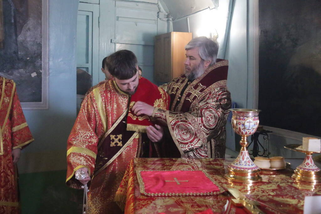 Божественная Литургия в понедельник  Светлой Седмицы в Казанском соборе города Сасово