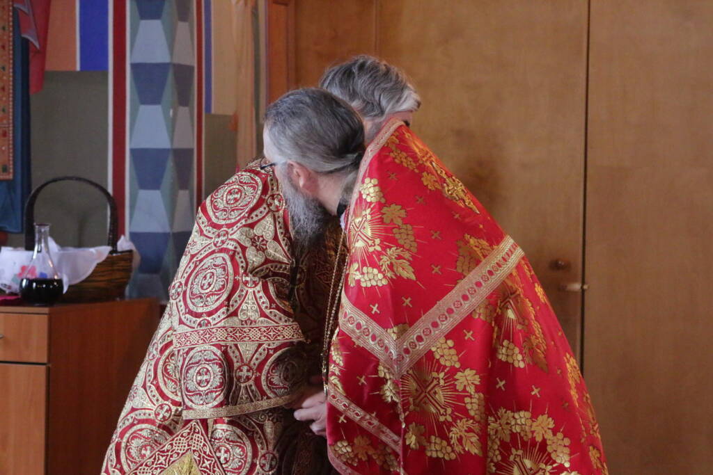 Божественная Литургия во вторник Светлой Седмицы в Милостиво-Богородицком женском монастыре поселка Кадома