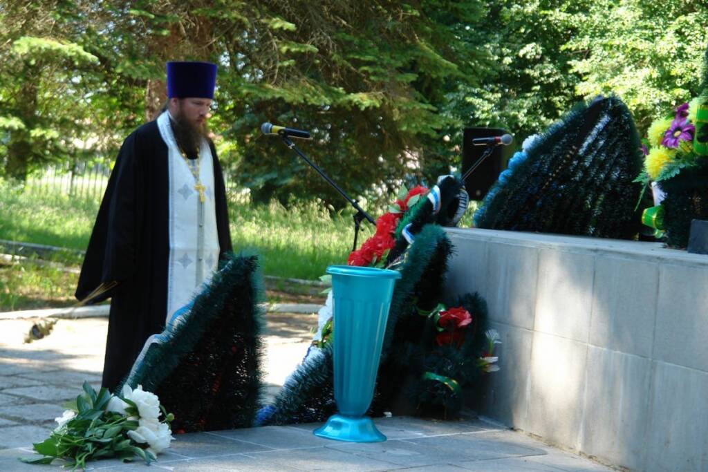 В День памяти и скорби у мемориала погибшим воинам в летнем парке п. Ермишь состоялся митинг, посвященный 80- летию начала Великой Отечественной войны