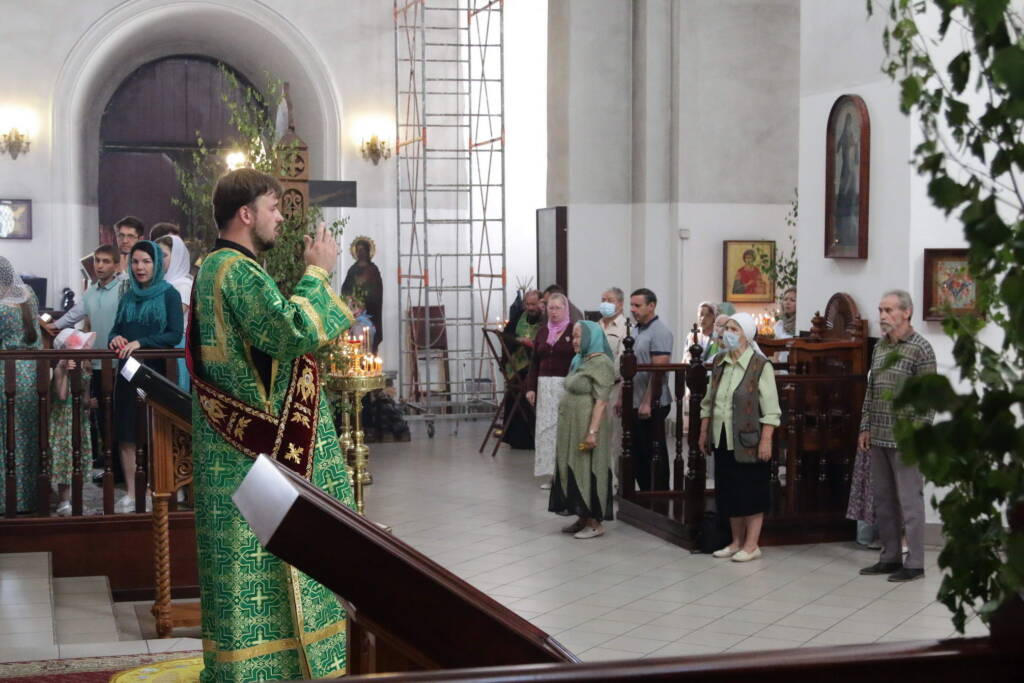 Божественная Литургия в день Святой Троицы в Вознесенском Кафедральном соборе города Касимова