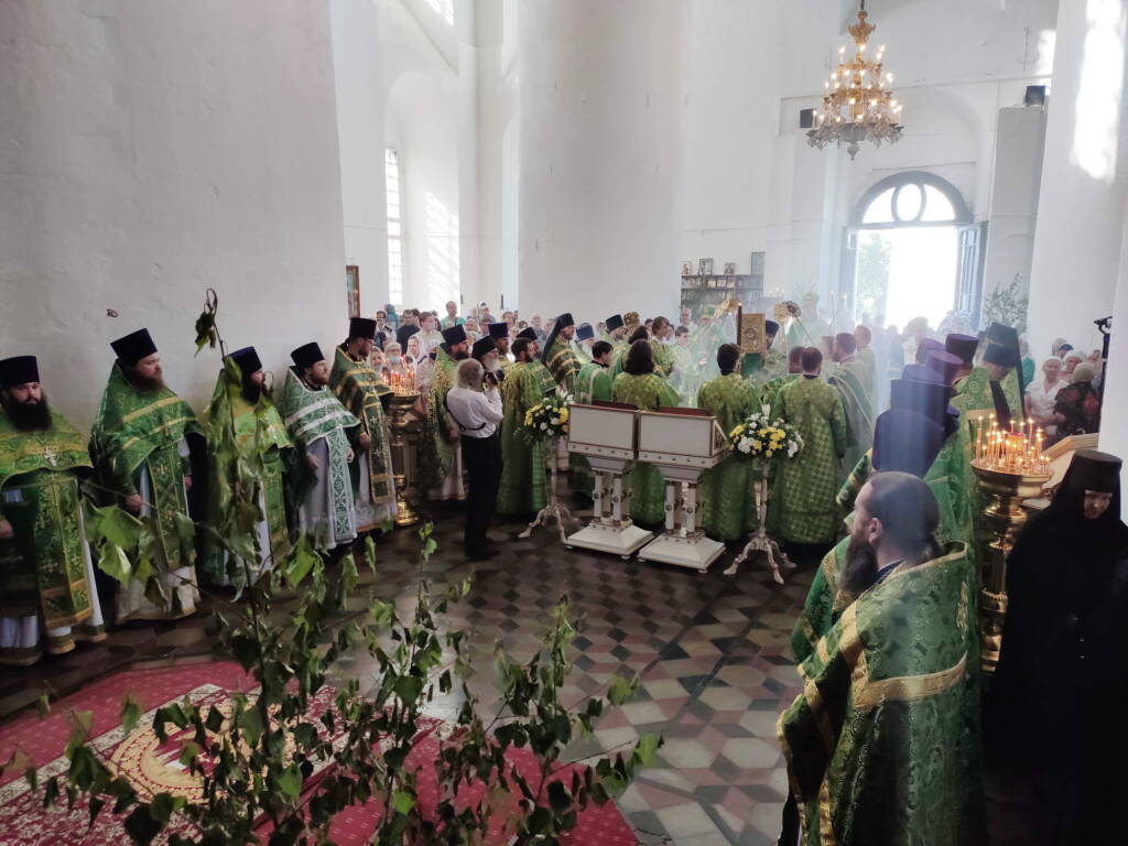 Преосвященнейший епископ Василий принял участие в торжествах по случаю дня Собора Рязанских святых в Рязанском кремле