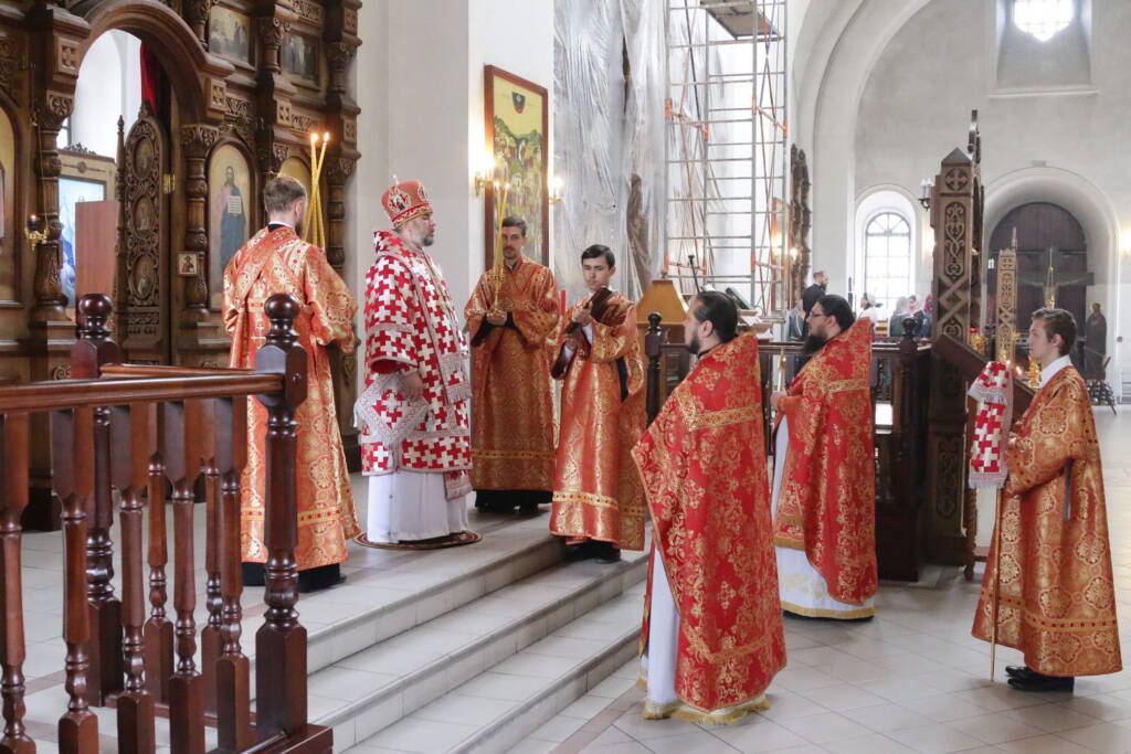 Божественная Литургия в Неделю 6-ю по Пасхе, о слепом в Вознесенском Кафедральном соборе города Касимова