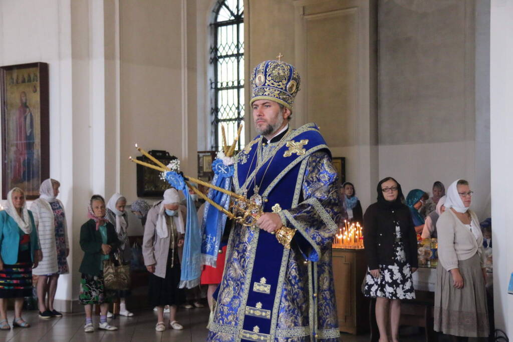 Божественная Литургия на праздник Успения Пресвятой Богородицы в Вознесенском  Кафедральном соборе города Касимова