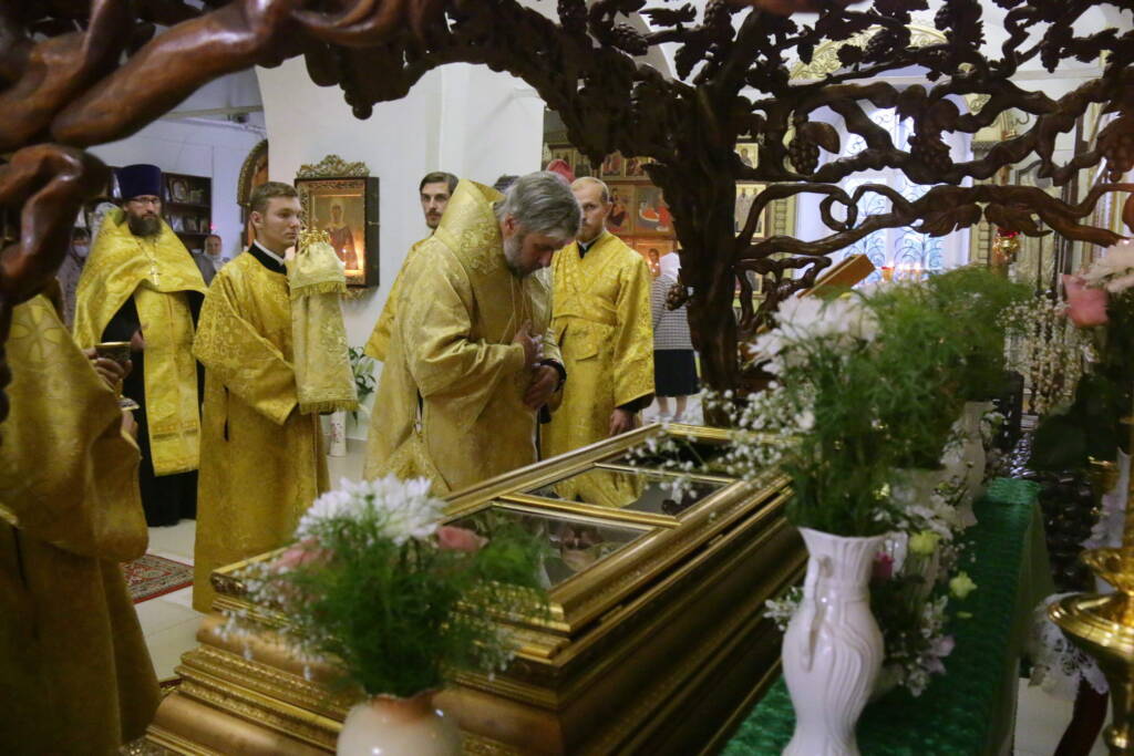 Всенощное бдение в канун дня памяти перенесения мощей священноисповедника Сергия Касимовского в Троицком храме г. Касимова