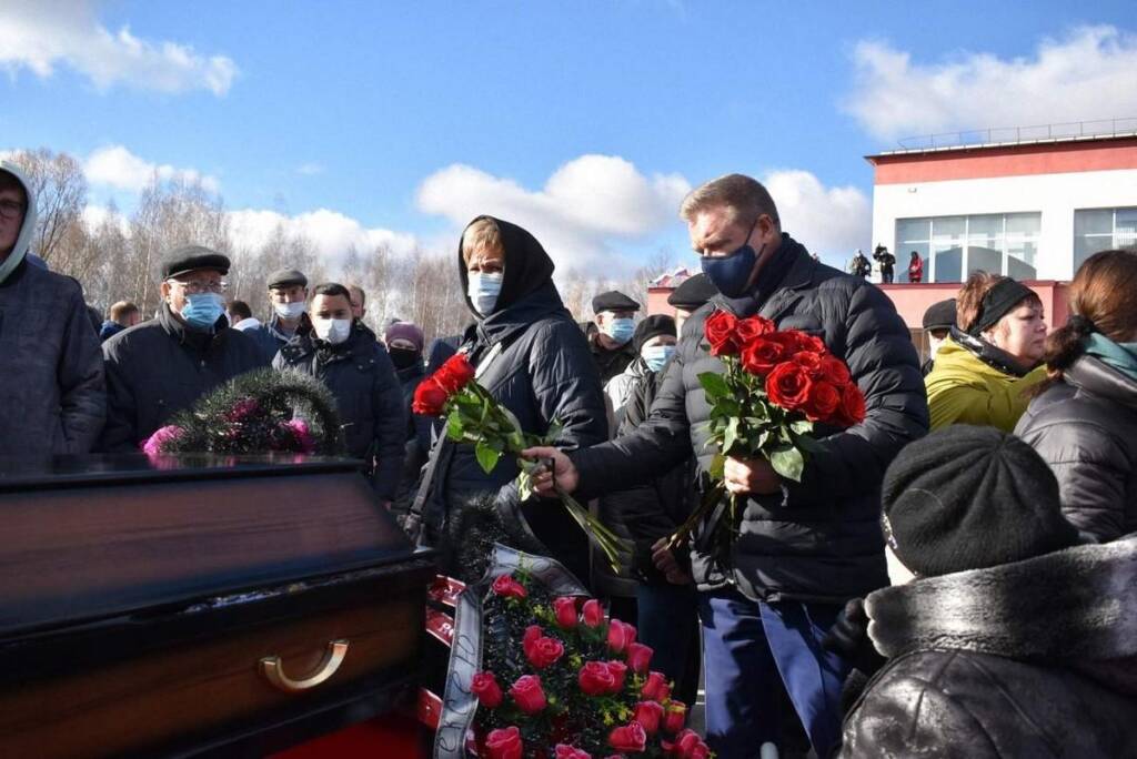 В поселке Лесном простились с погибшими в результате взрыва на ООО «РАЗРЯД»