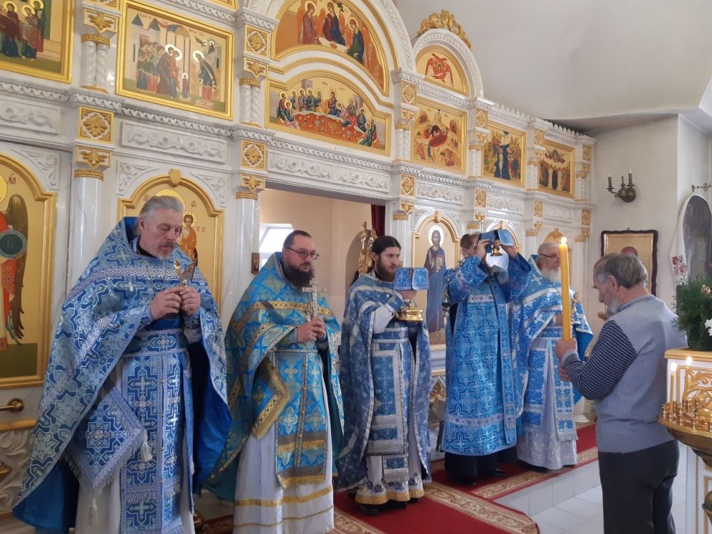 В Торбаево почтили образ Божией Матери "Спорительница хлебов"