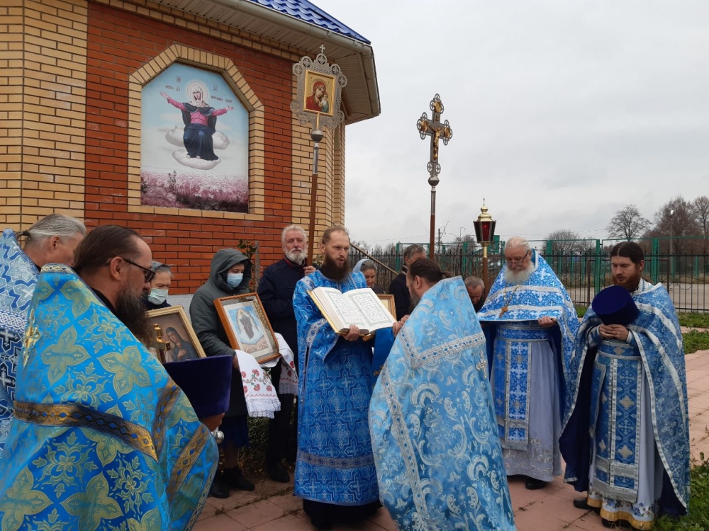 В Торбаево почтили образ Божией Матери "Спорительница хлебов"
