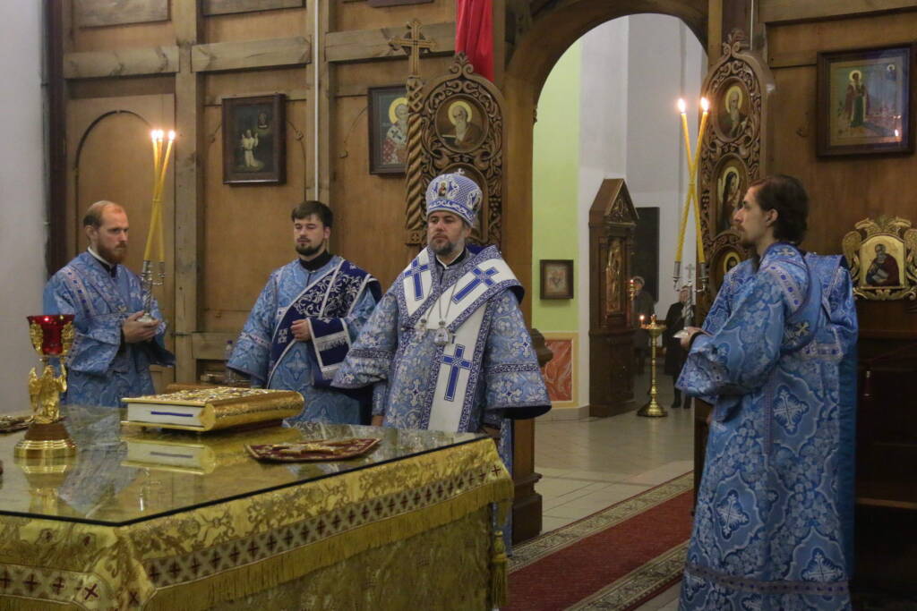 Всенощное бдение в канун празднования Казанской иконы Божией Матери в Вознесенском Кафедральном соборе города Касимова