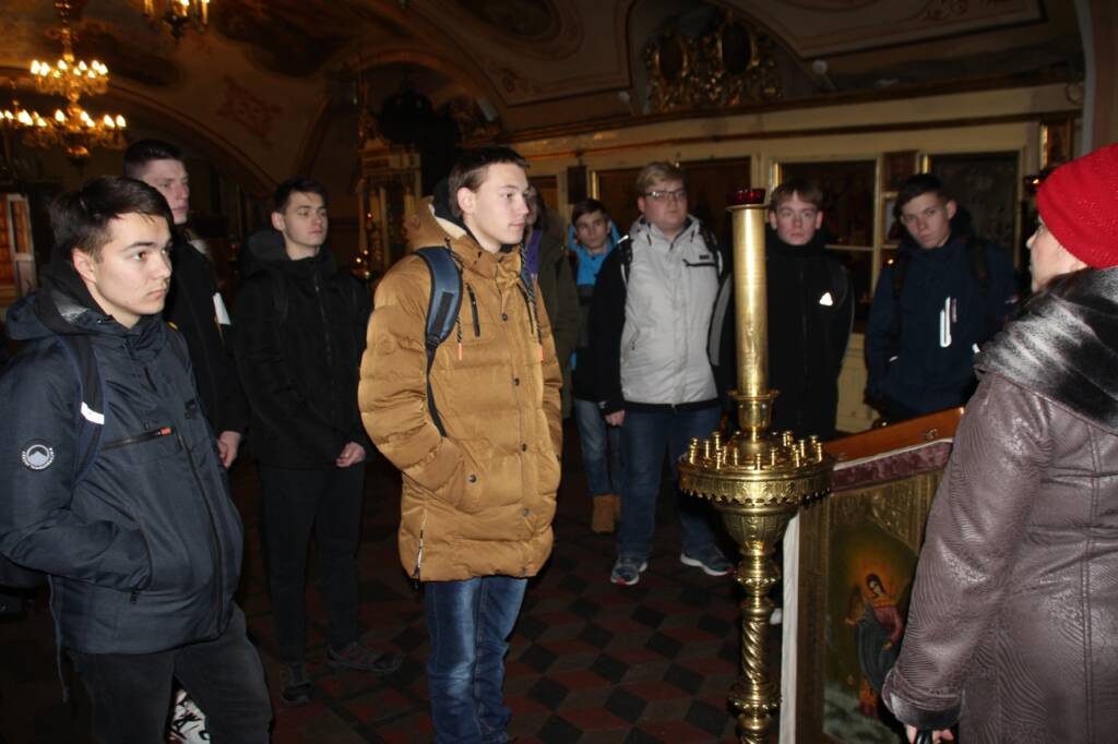 Студенты Касимовского нефтегазового колледжа посетили Никольский храм и Казанский монастырь