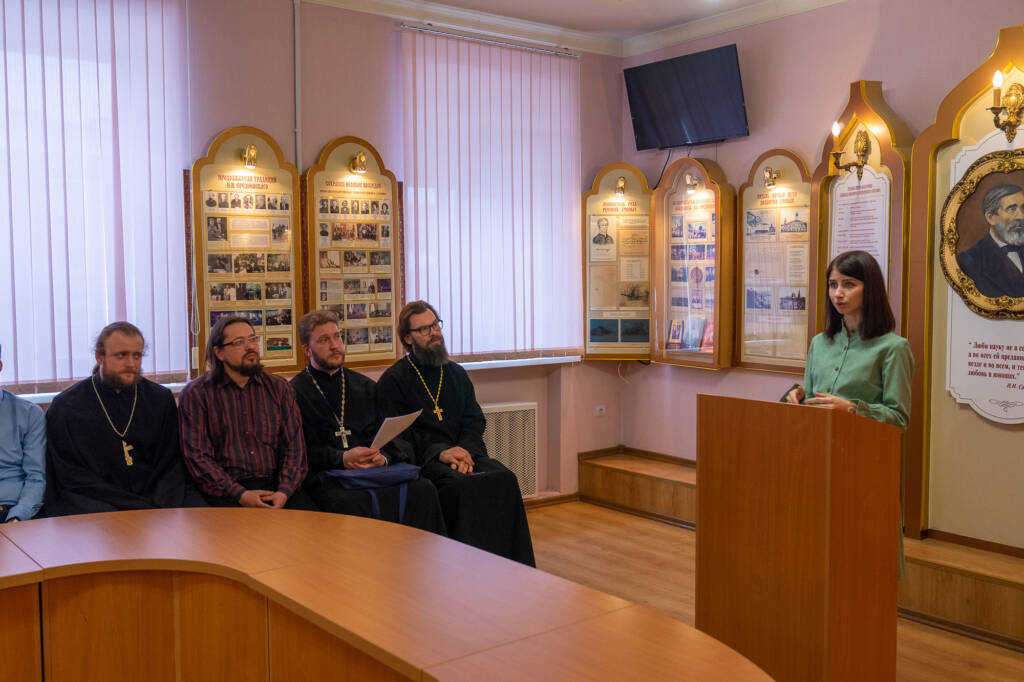 Руководитель Миссионерского отдела Касимовской епархии иерей Илья Иванов принял участие в защите выпускной квалификационной работы на звание бакалавра теологии