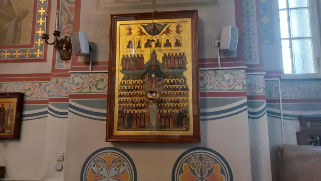 Прихожане Архиерейского подворья п. Лашмы посетили Свято-Троицкий Серафимо-Дивеевский женский монастырь