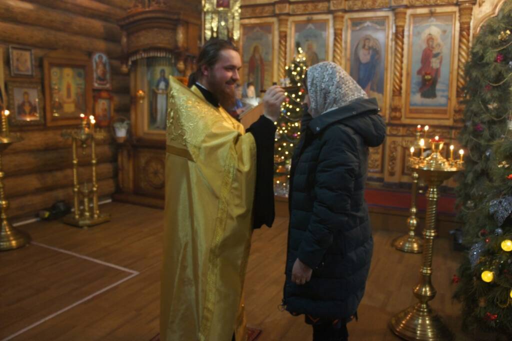 Прихожане Архиерейского подворья п. Лашмы посетили Свято-Троицкий Серафимо-Дивеевский женский монастырь