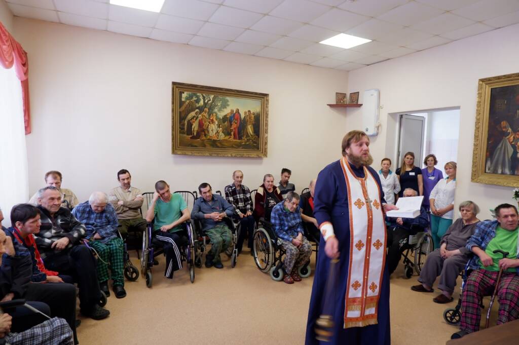 На праздник Крещения Господня Касимовский дом-интернат посетил благочинный Заречного благочиния иерей Вячеслав Малов