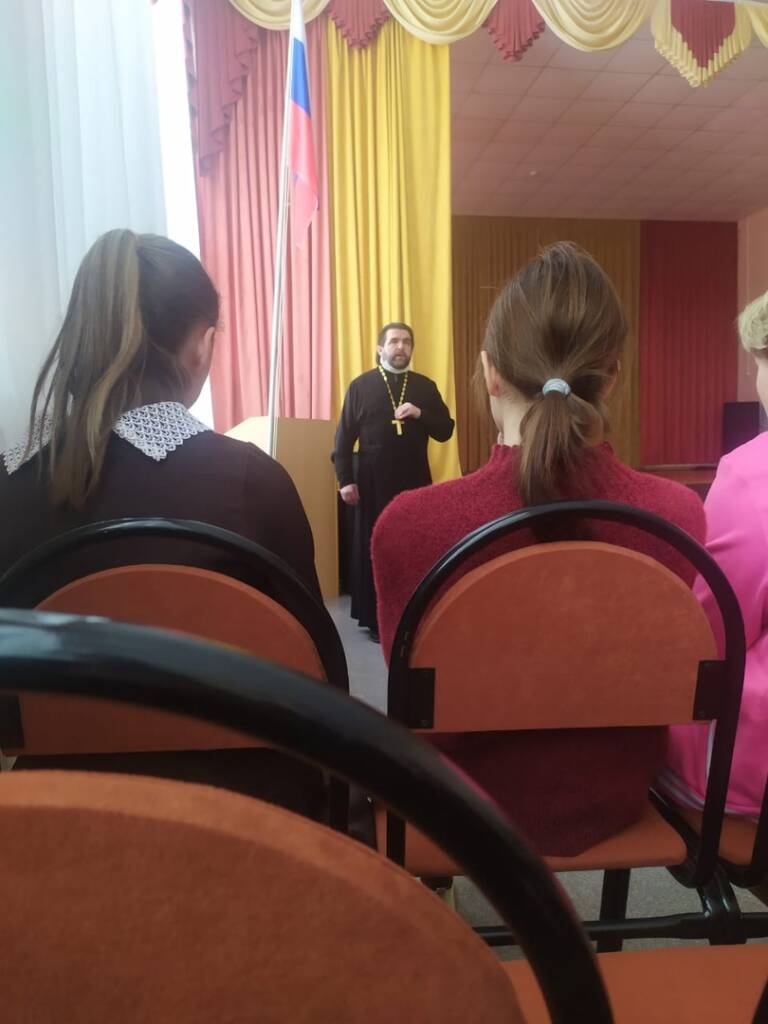 Протоиерей Андрей Стаценко посетил Ермишинскую среднюю школу