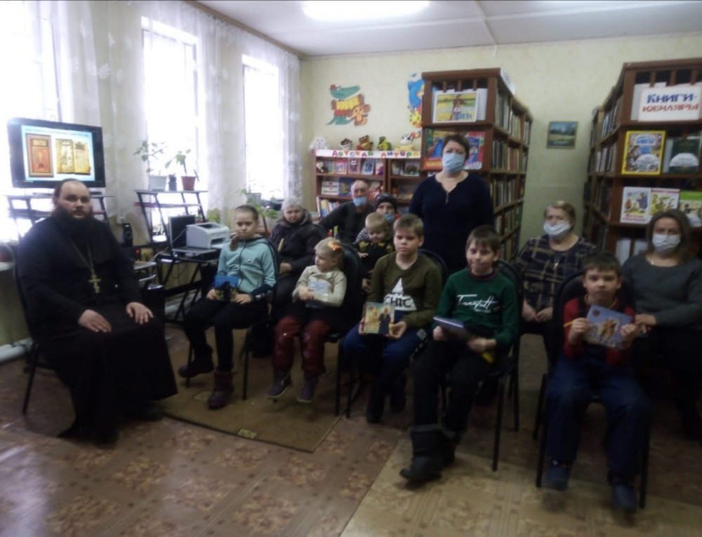 День Православной книги в Дмитриевской сельской библиотеке
