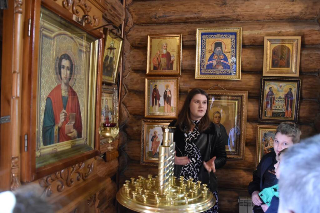 Экскурсия для двух 4 классов в Архангельском храме г. Сасово